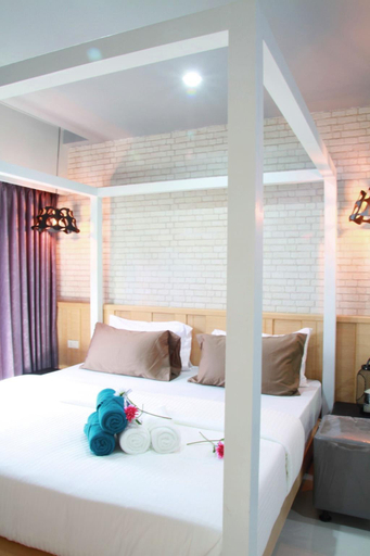 Bedroom 21
