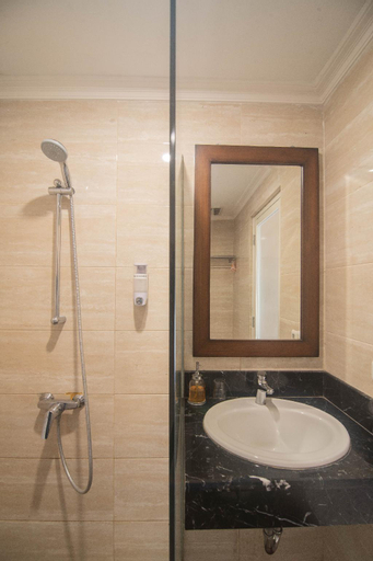 Bathroom 18