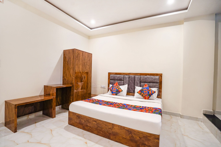 Bedroom 3, Fabhotel Kyshna Inn, Mathura