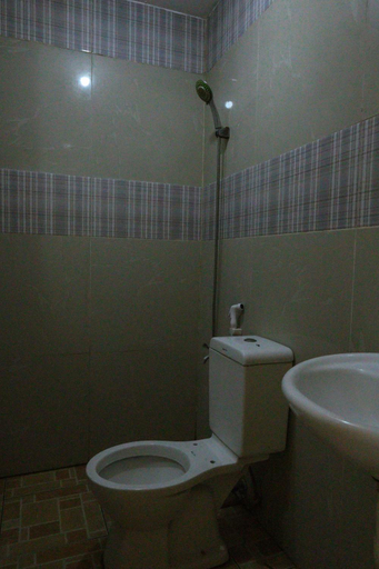 Bathroom 3, VILLA ELSIE RESORT AND HOTEL, General Trias