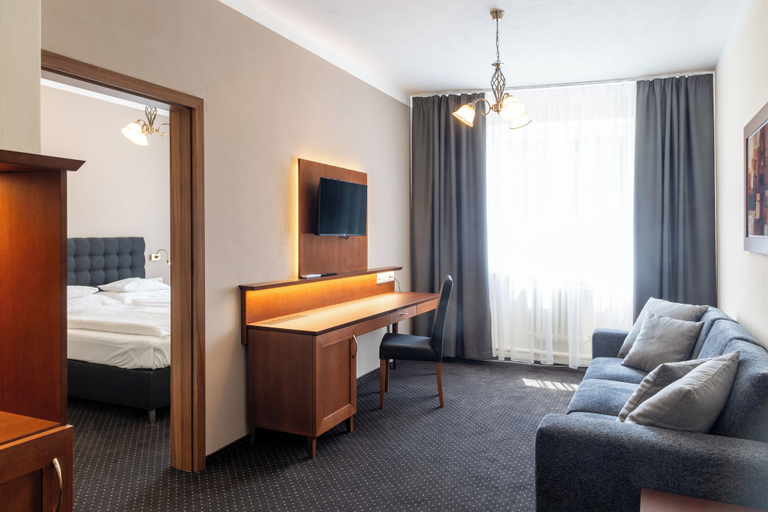 Others 5, Hotel Poľana, Zvolen