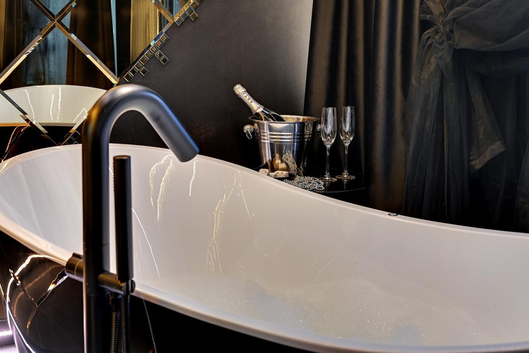 Others 2, Nadmotlawie Hollywood Jacuzzi Suite by Downtown Apartments, Gdańsk City