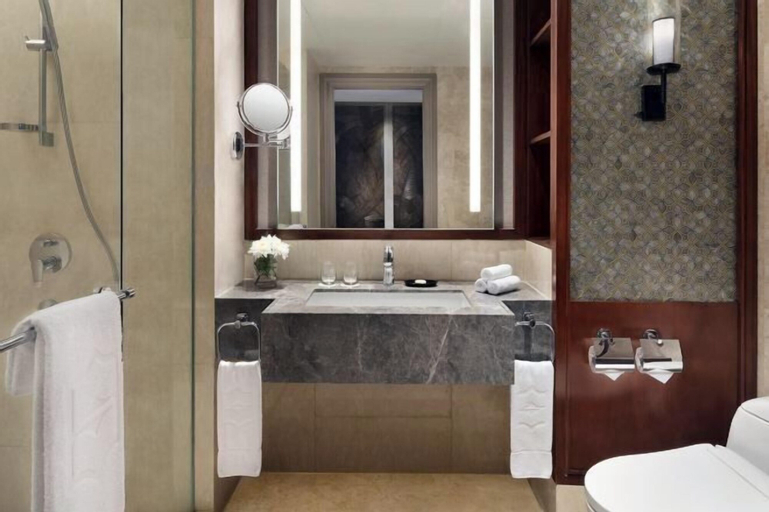 Bathroom 4
