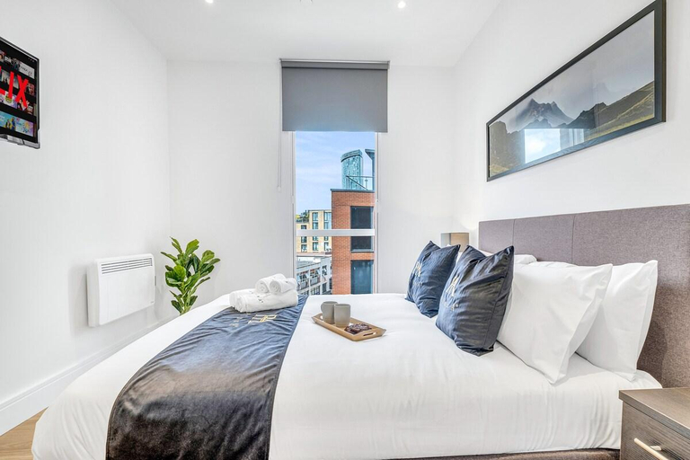 Others 2, Pluxa Nero Deluxe Two Bedroom Apartment, Birmingham