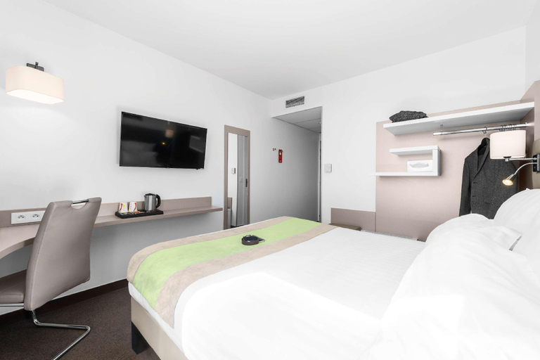Bedroom 10