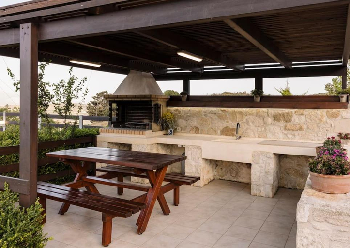 Others 4, Stironas Villa, Crete