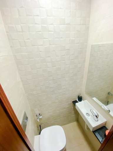 Bathroom 2, ODIVELAS METRO RESIDENCE, Odivelas