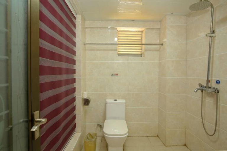 Bathroom, Taisenge Hotel, Xishuangbanna Dai
