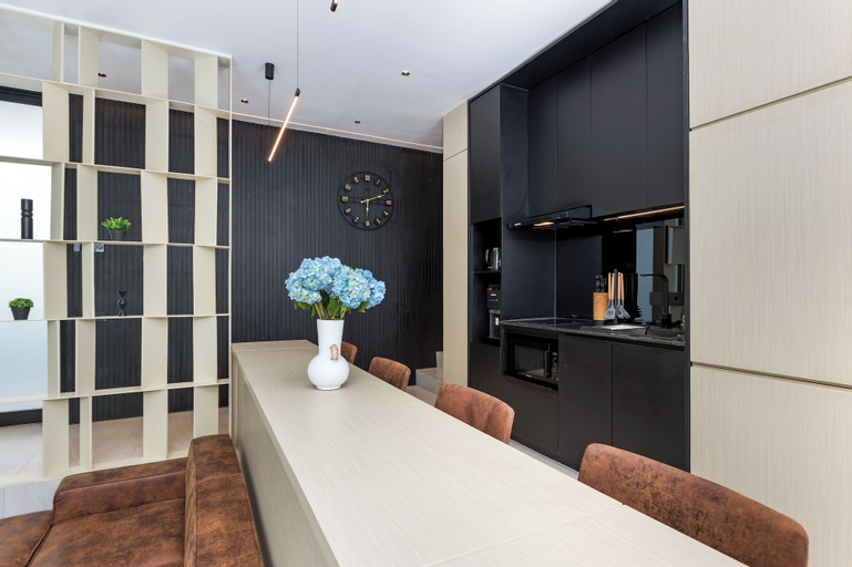 Dining Room 5