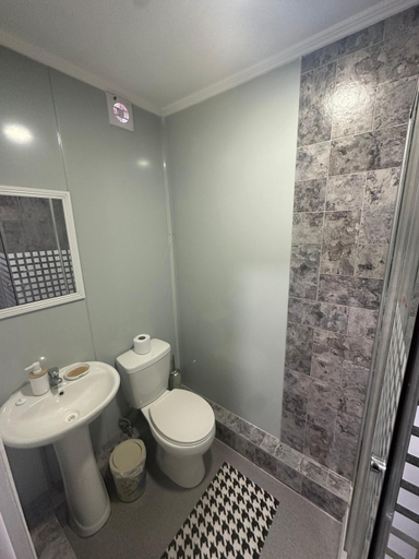 Bathroom 3, Hospedaje Oasis Modulares, El Loa