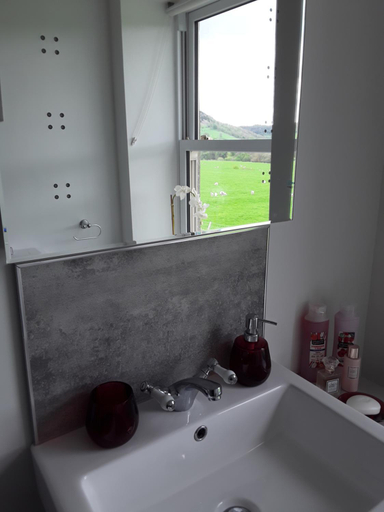 Bathroom 3, Ellerton Lodge Bed and Breakfast Swaledale, North Yorkshire