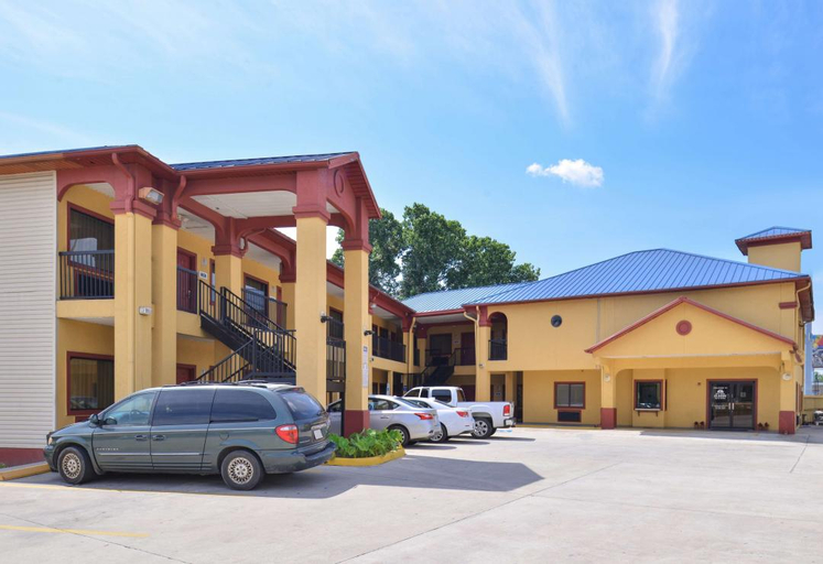Exterior & Views 3, Americas Best Value Inn and Suites Downtown, Harris