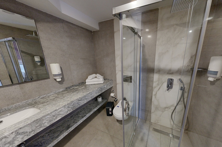 Bathroom 9