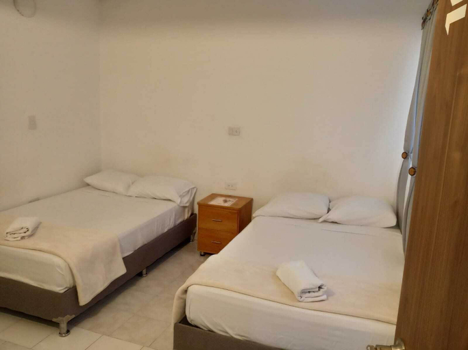 Bedroom 2, Road Living Home, Medellín