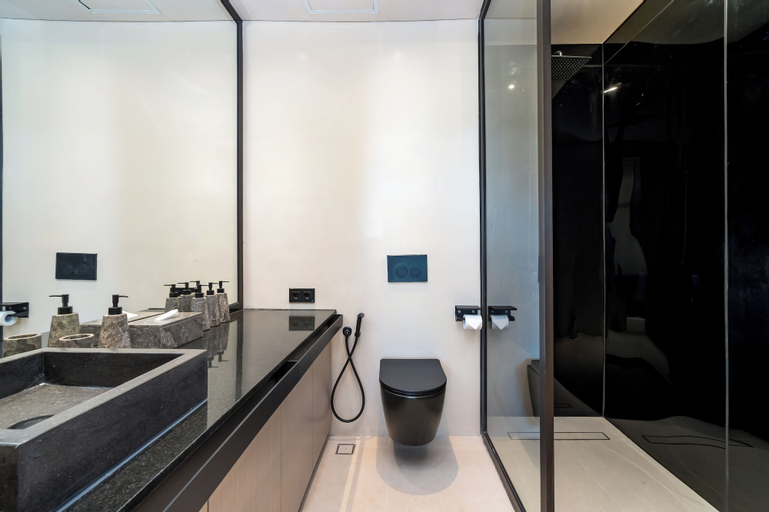 Bathroom 9