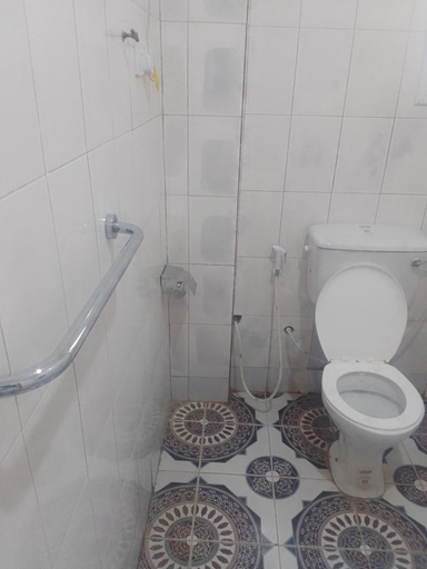 Others 3, LMD Apartments, Kombo Saint Mary