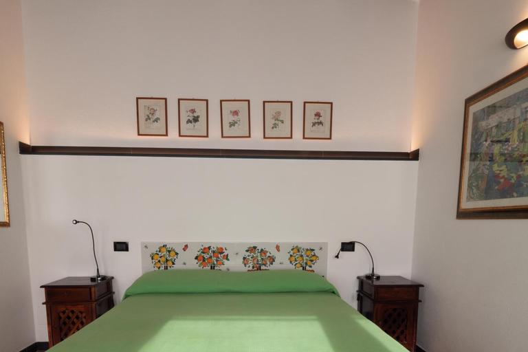 Bedroom 2, L'Amandola Villa - Agriturismo, La Spezia