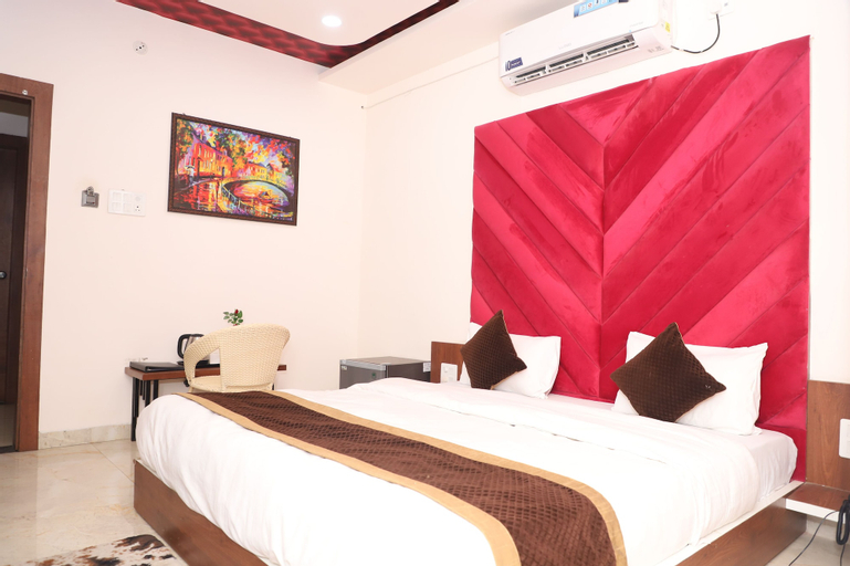Hotel Vatika Palace Narmadapuram, Hoshangabad