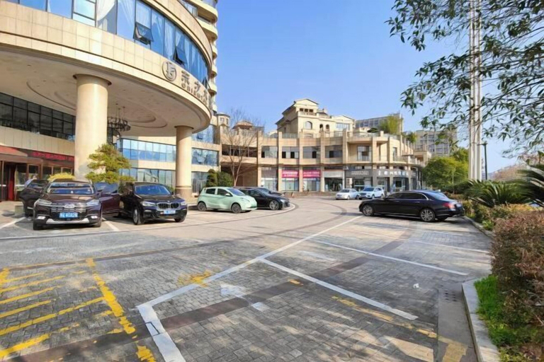 Exterior & Views 2, Oriental Hotel (Kaihua Linhu Road), Quzhou