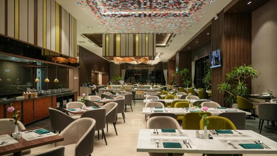 Food & Drinks 5, Wyndham Garden Legend Halong, Hạ Long