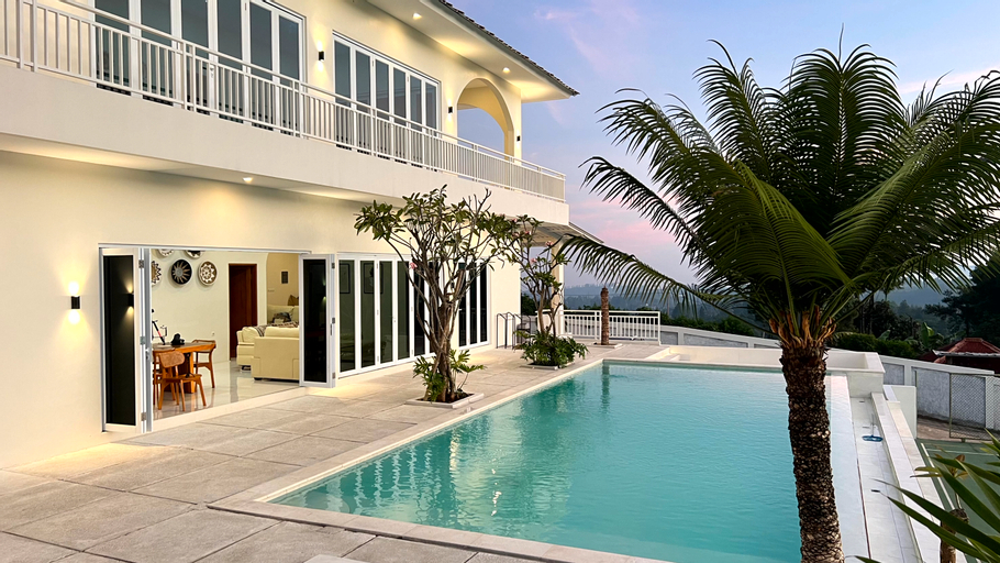 Swimming Pool 14