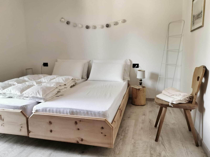 Bedroom 3, CASA ESTER, Trento