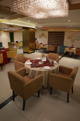 Food & Drinks 5, The Vinayak, Gwalior