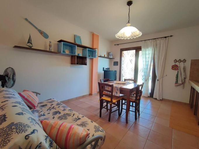 Others 4, Laide Mediterranea con Spiaggia a Piedi Garage e Aria Cond, Sassari