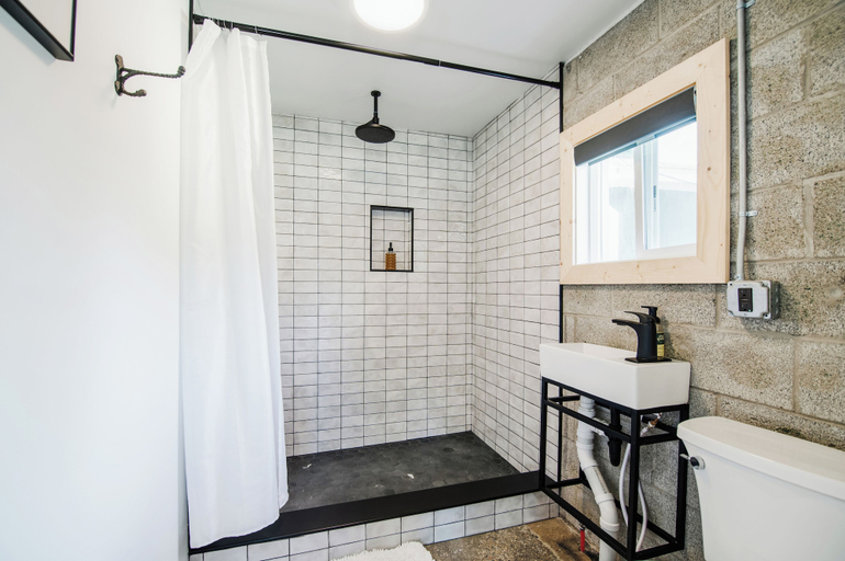 Bathroom 3, The Cottage, Antrim