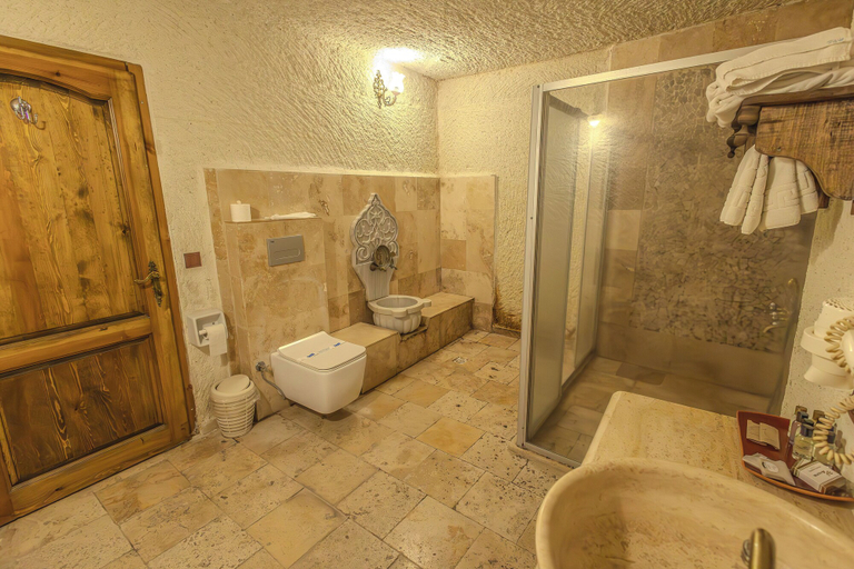 Bathroom 5, Milagre Cave Cappadocia, Nevşehir