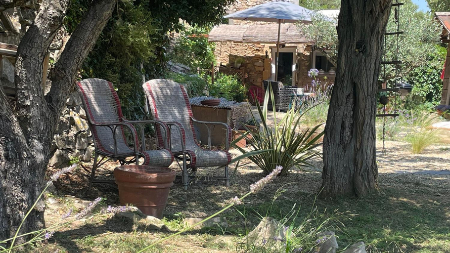 Others 5, Jolie annexe du mas dans le cœur de la garrigue nimoise, Gard