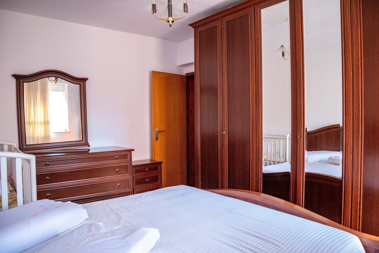Bedroom 3, Old Bazaar Apartments, Tiranës