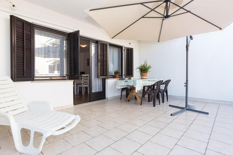 Balcony/terrace 5, Apartments Karen, Krk