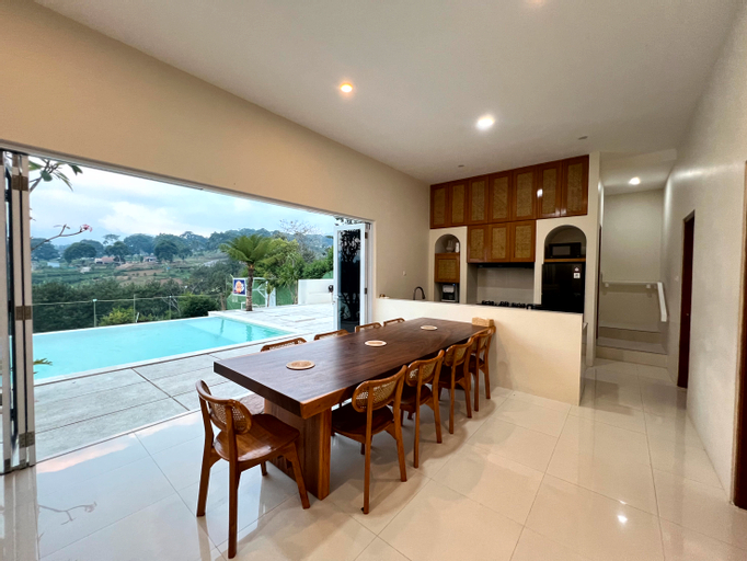 Dining Room 20