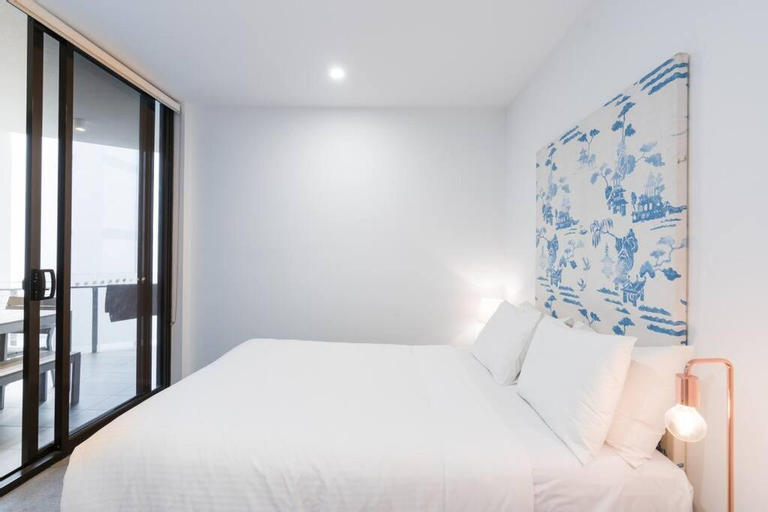 5, West End Executive Suite, on the Brisbane River., Brisbane