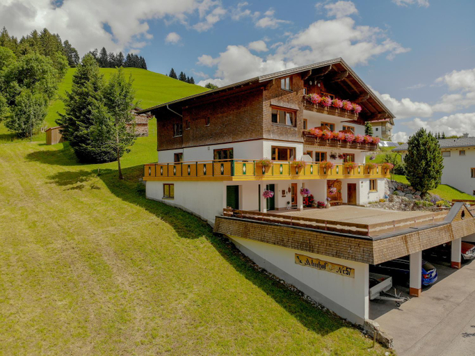 Others 4, Gastehaus Almhof, Reutte