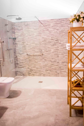 Bathroom 4, Hotel Gastronomico Gandainas, Ourense
