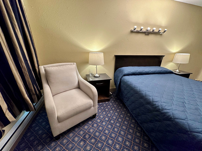 Bedroom 3, Linda Vista Motel, Greater Vancouver