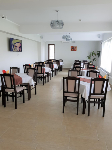 Food & Drinks 5, Villa Lotus, Deva