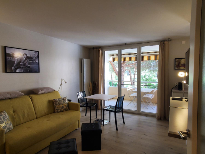 Others 2, MIOUGRANO Studio 25m2 Piscine 300m Plage, Var
