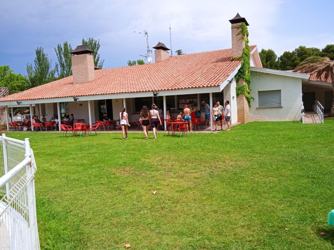 Balcony/terrace 2, Bungalows Zaragoza Camping, Zaragoza