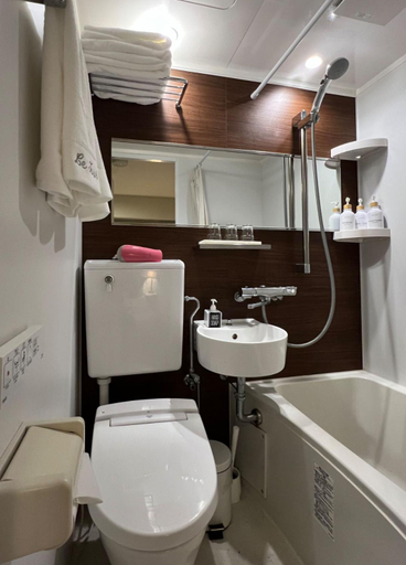 Bathroom 3, Le Tour Hotel Akihabara Kanda 楽途ホテル神田秋葉原, Chiyoda