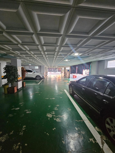 Others 5, Blue Motel, Yeongdo
