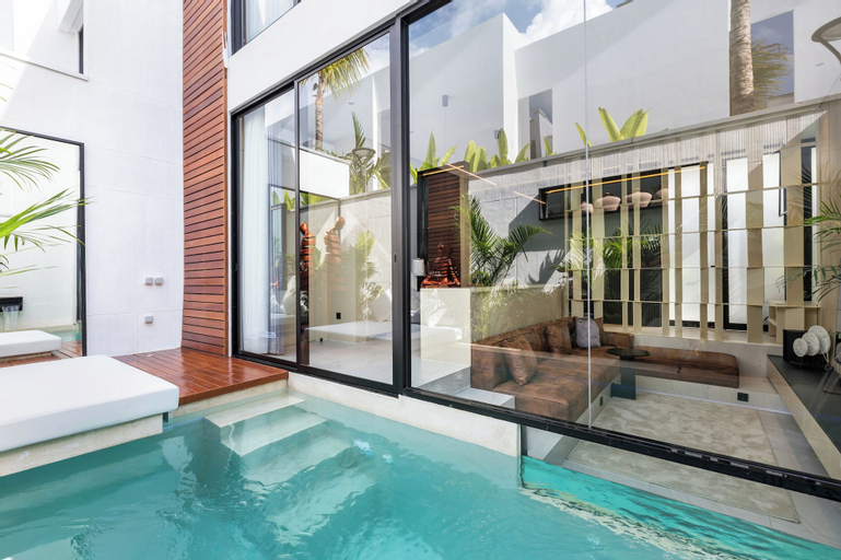 Swimming Pool 11