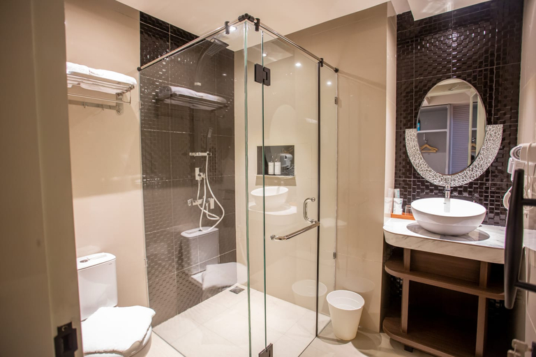 Bathroom 5, Avery De'Grand City Hotel Bandung, Bandung