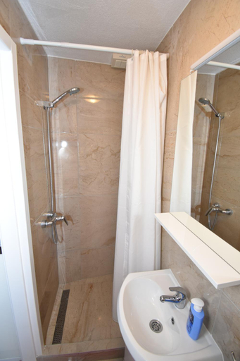Others 4, Apartmani Mihaela, Šibenik
