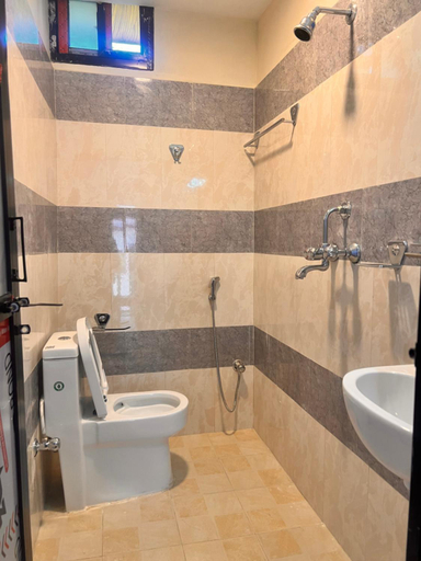 Bathroom 3, Mountain View cafe, Gandaki