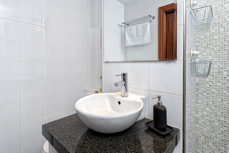 Bathroom 3, Solaga - Martinez Virel, Málaga
