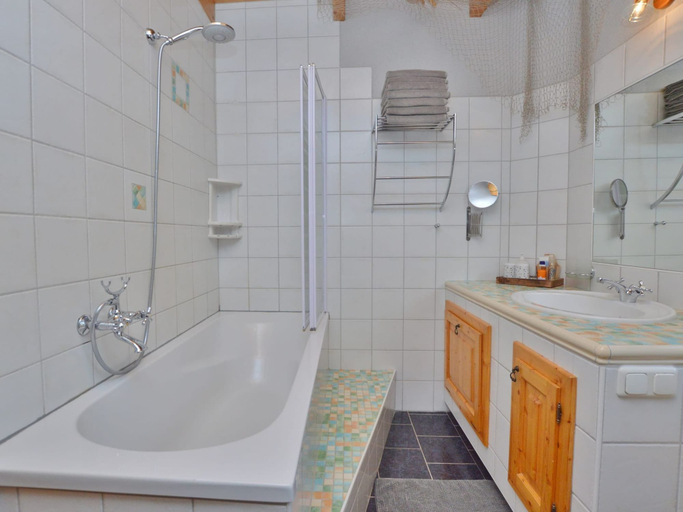 Bathroom 3, Chalet in Einach near Ski Slopes, Murau