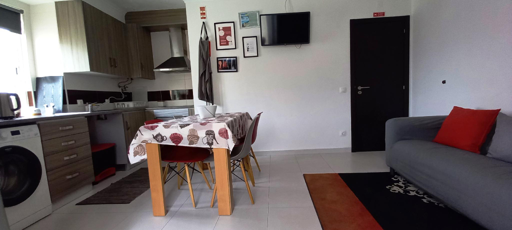 Friendly Peniche Apartment, Peniche
